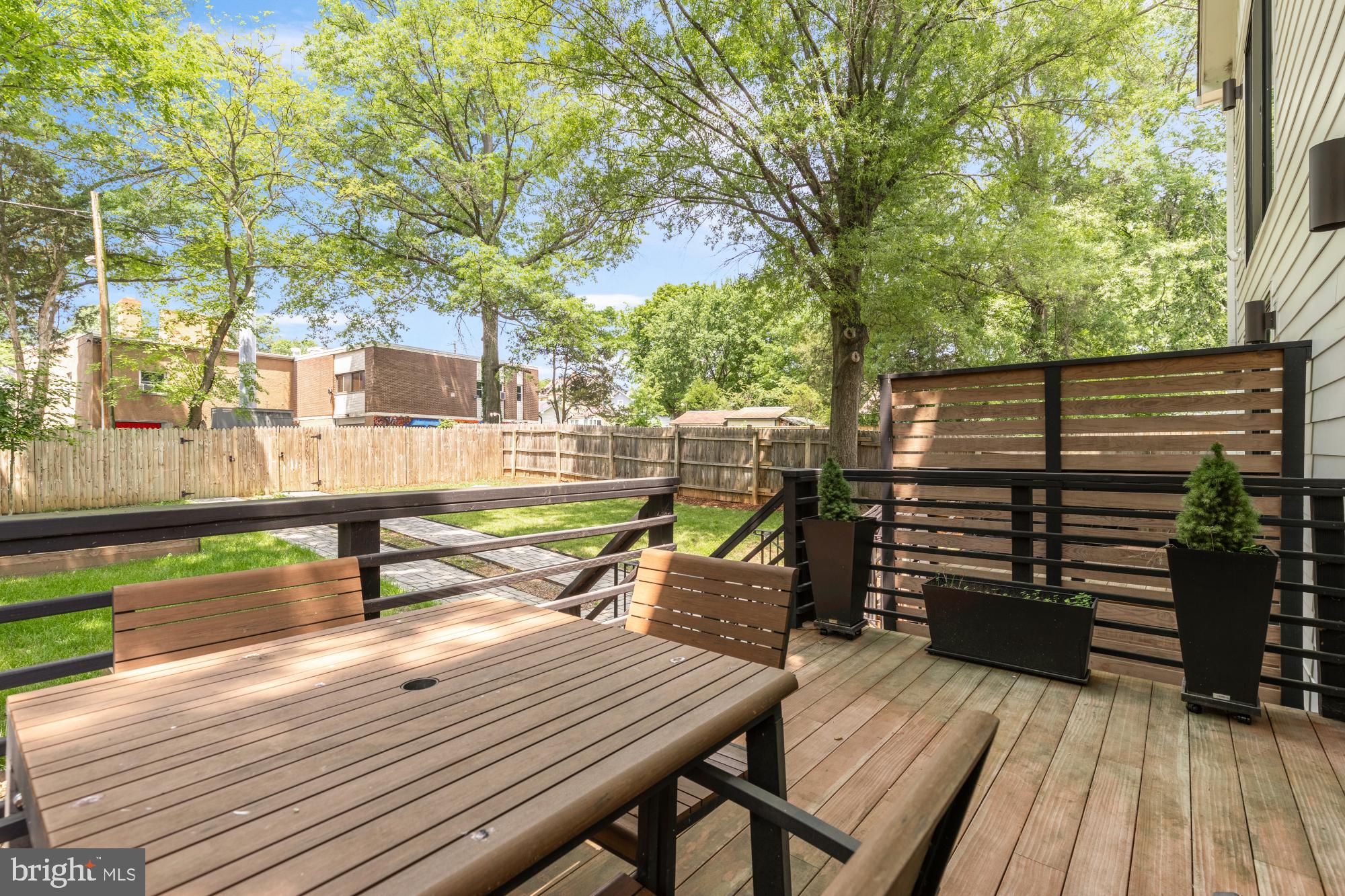 MOUNT RAINIER - Residential