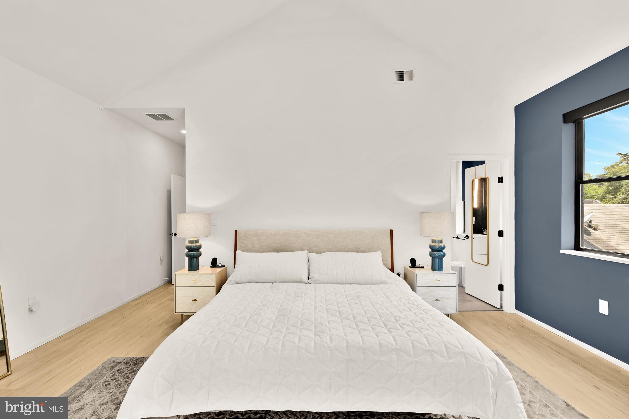 MOUNT RAINIER - Residential