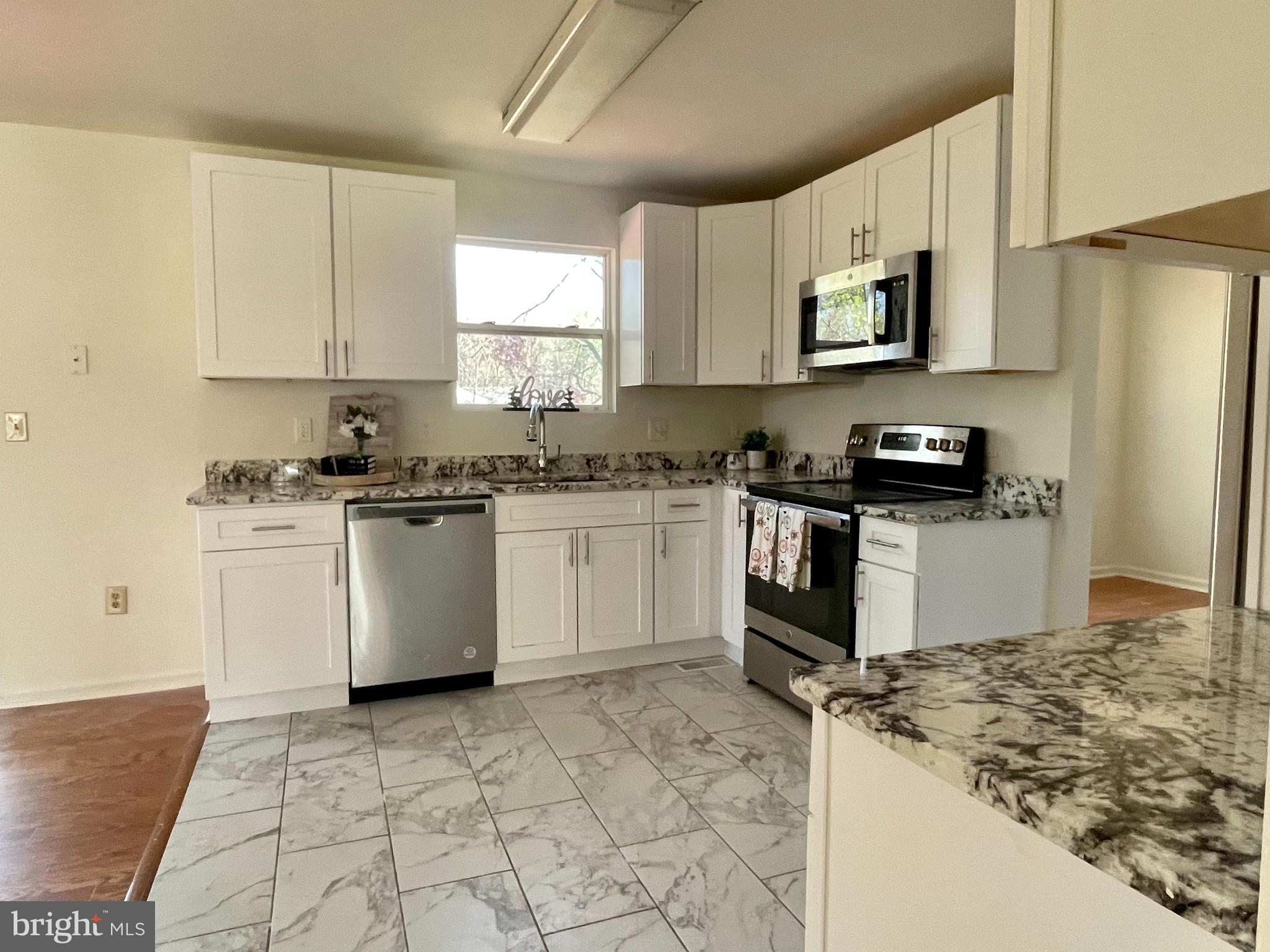 LINCOLN - Residential