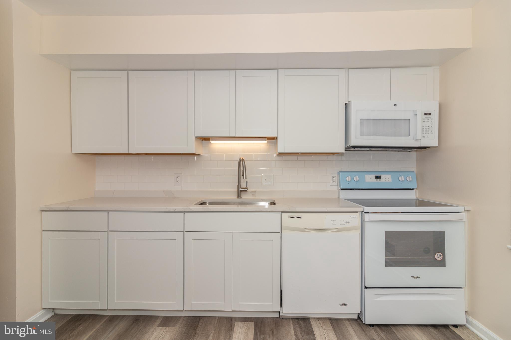 LAKE RIDGE - Residential