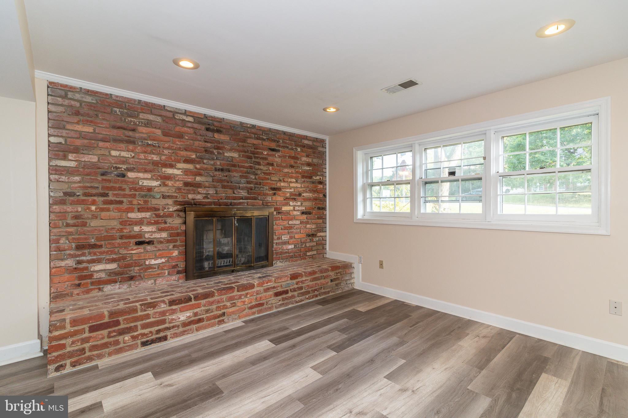 LAKE RIDGE - Residential