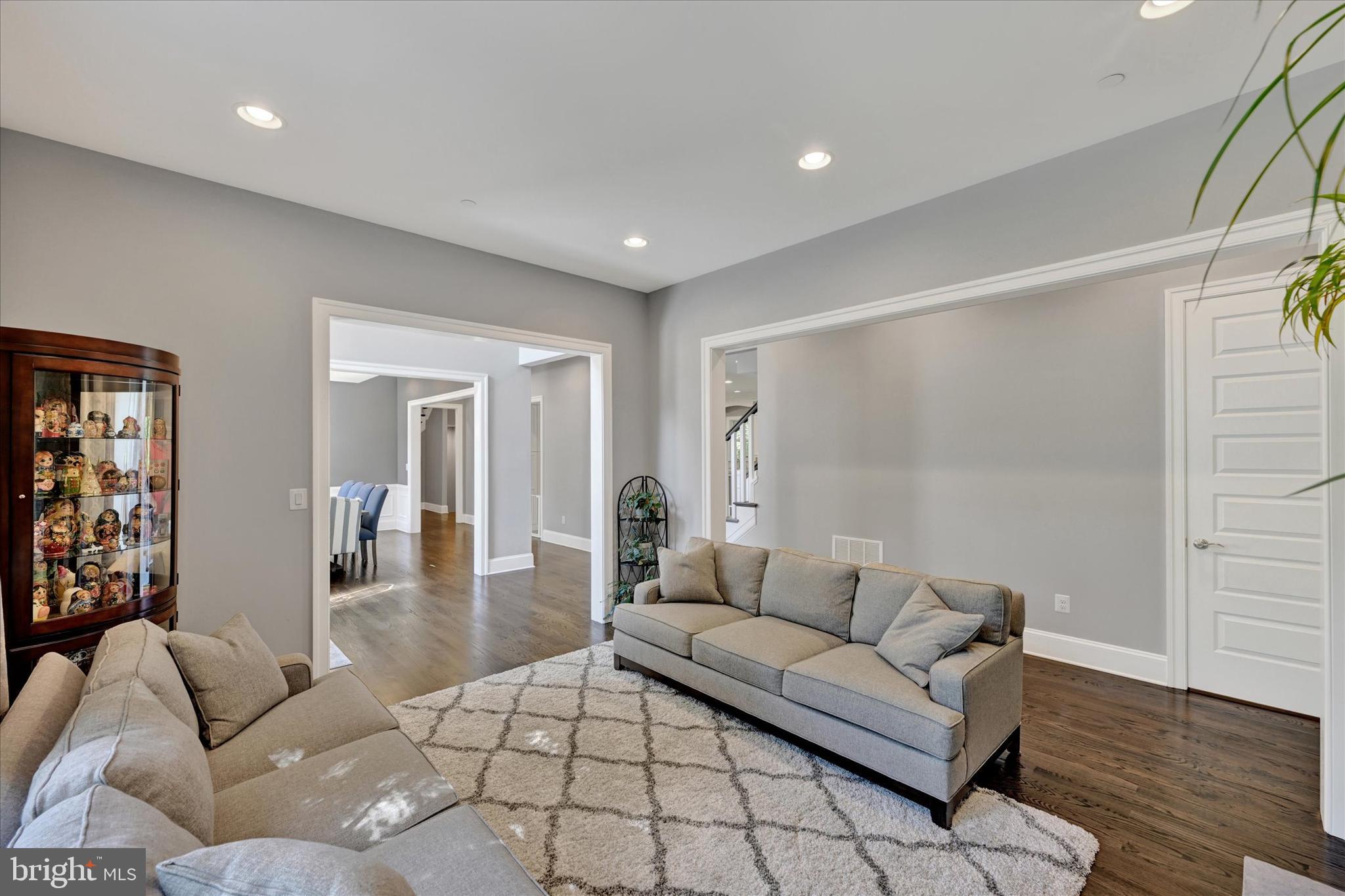 LYONSWOOD - Residential