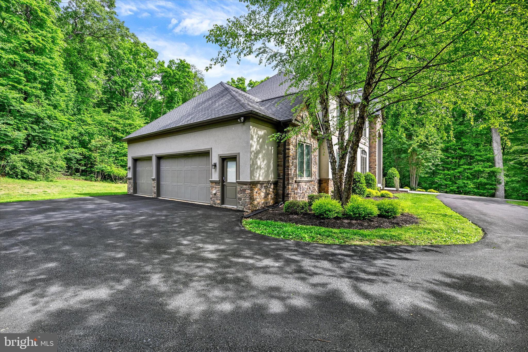 LYONSWOOD - Residential