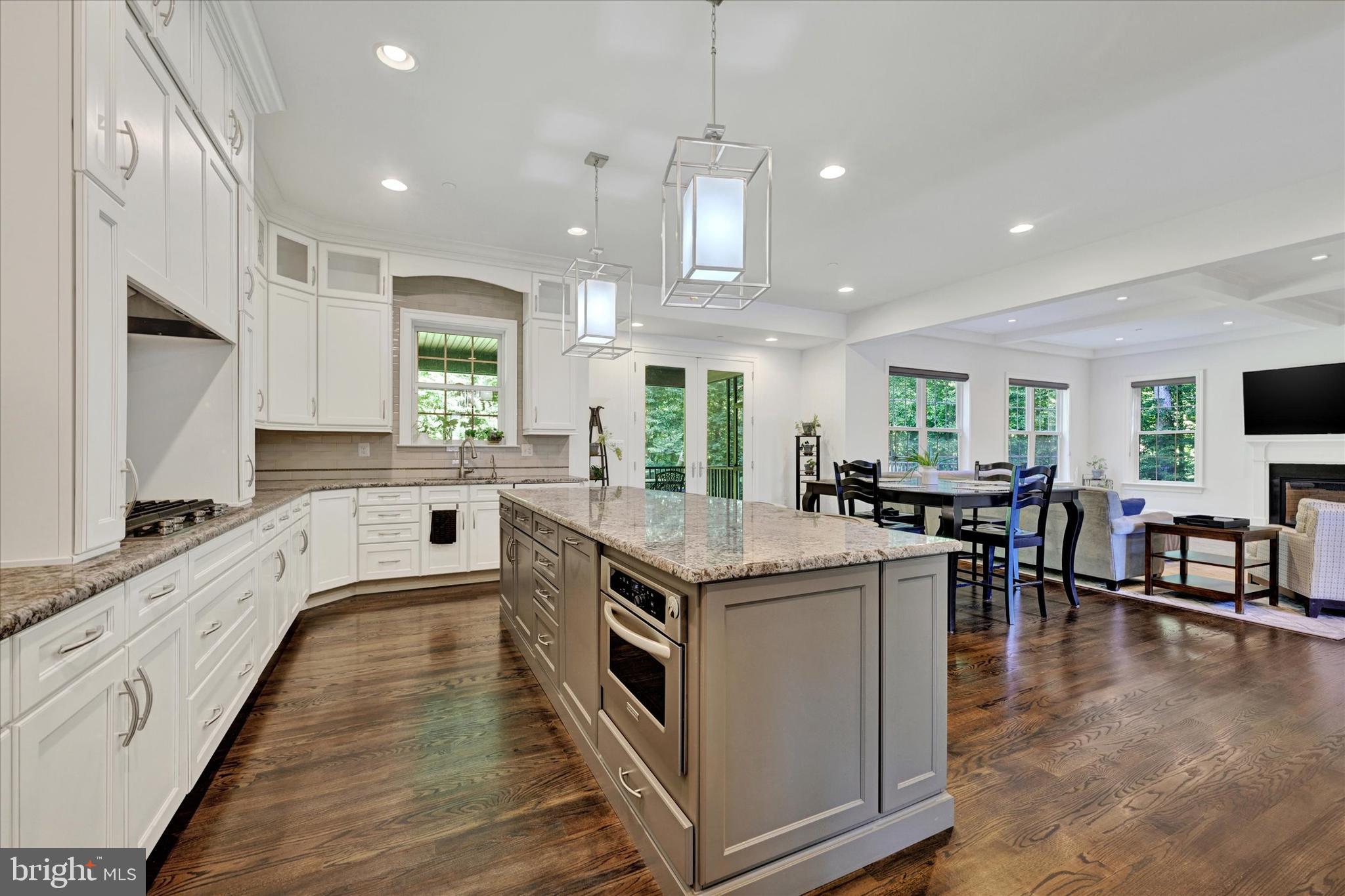 LYONSWOOD - Residential
