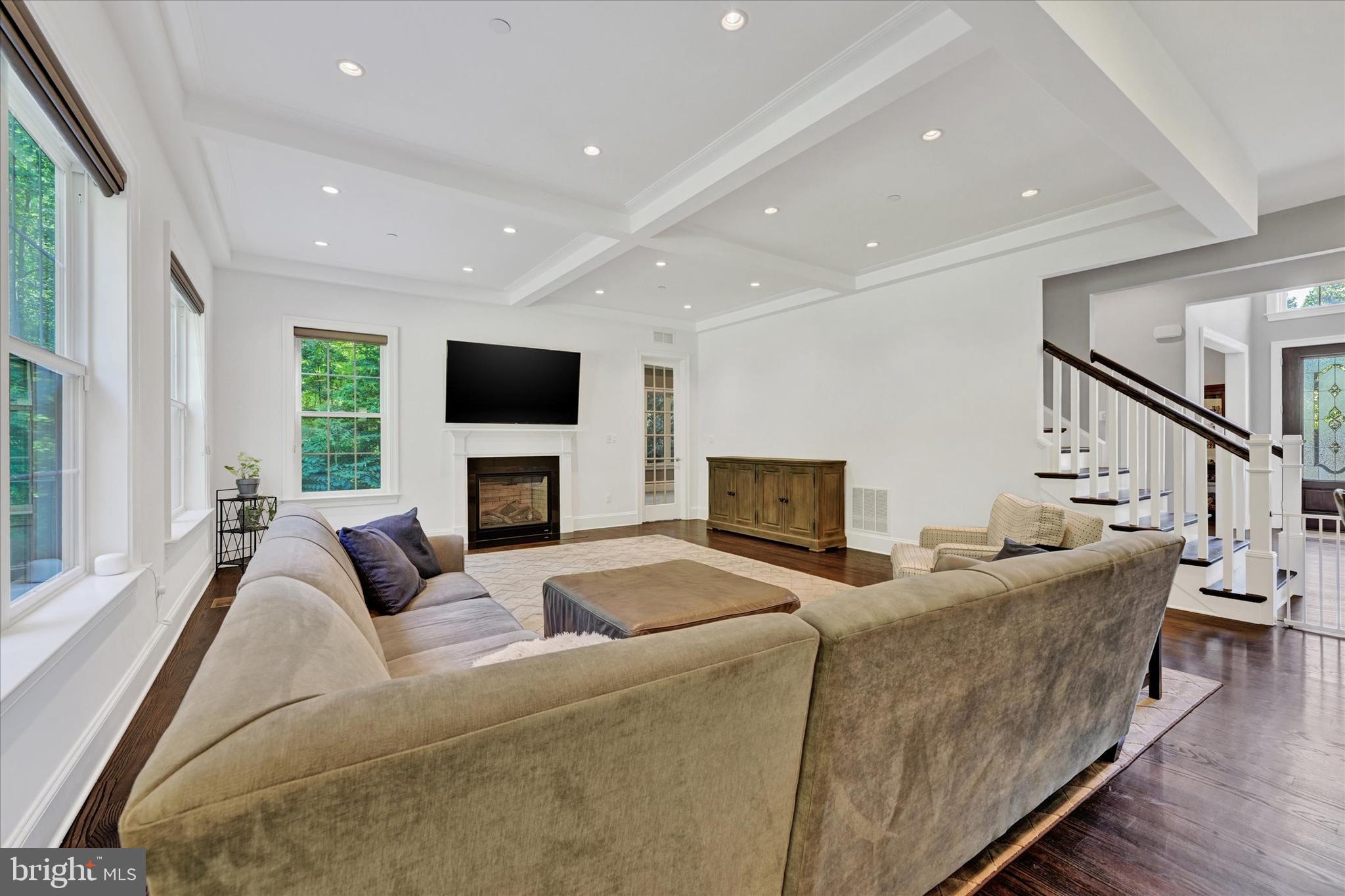 LYONSWOOD - Residential