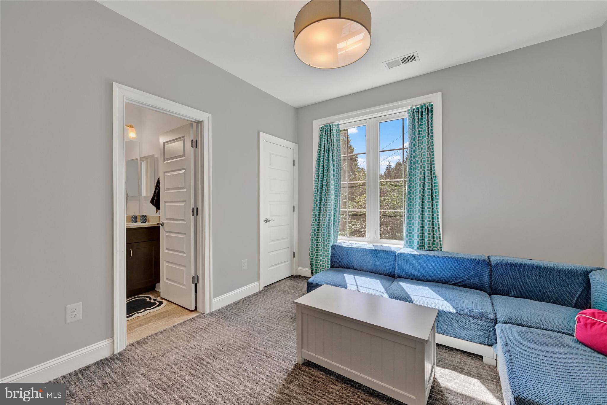 LYONSWOOD - Residential