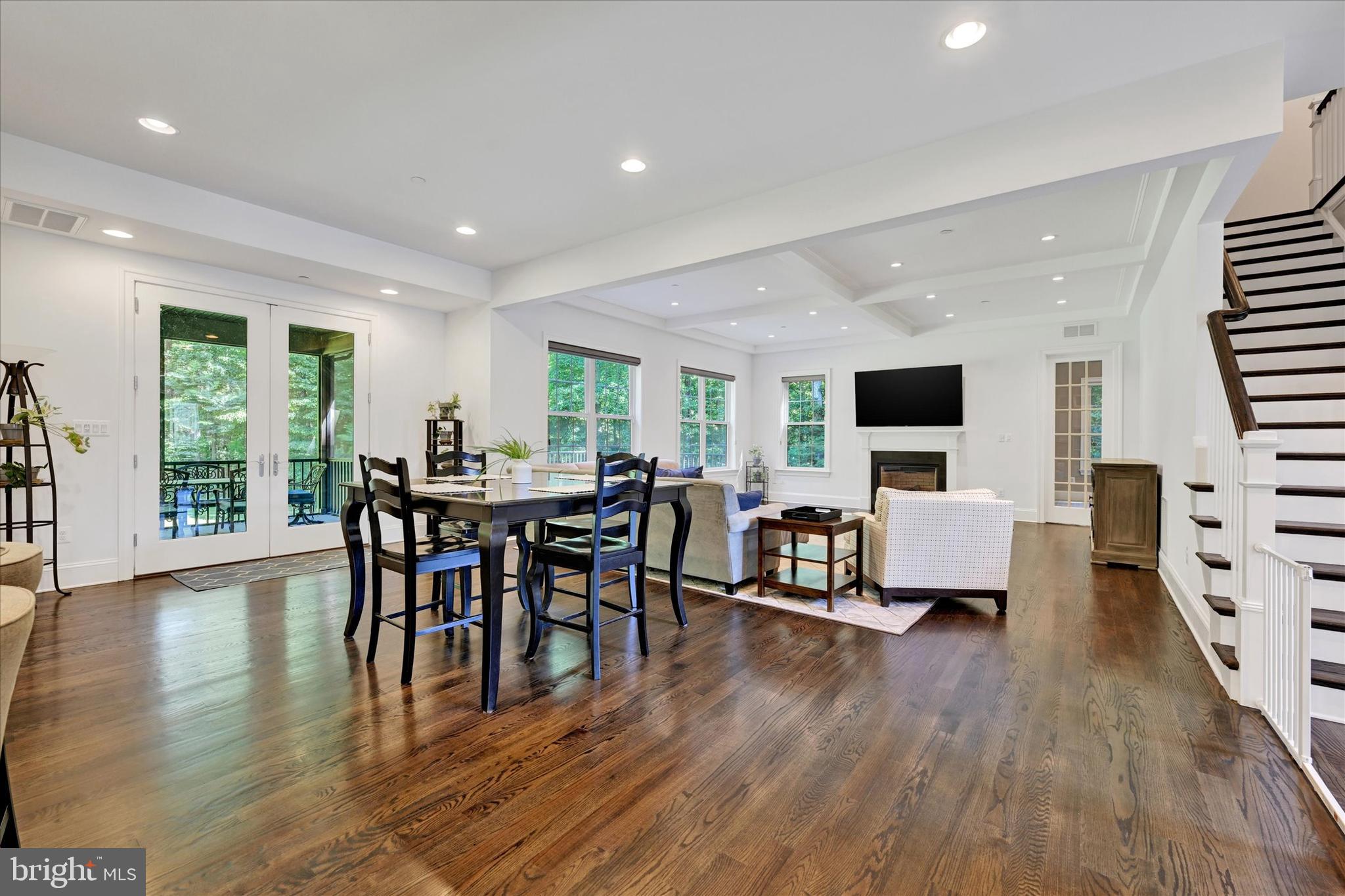 LYONSWOOD - Residential