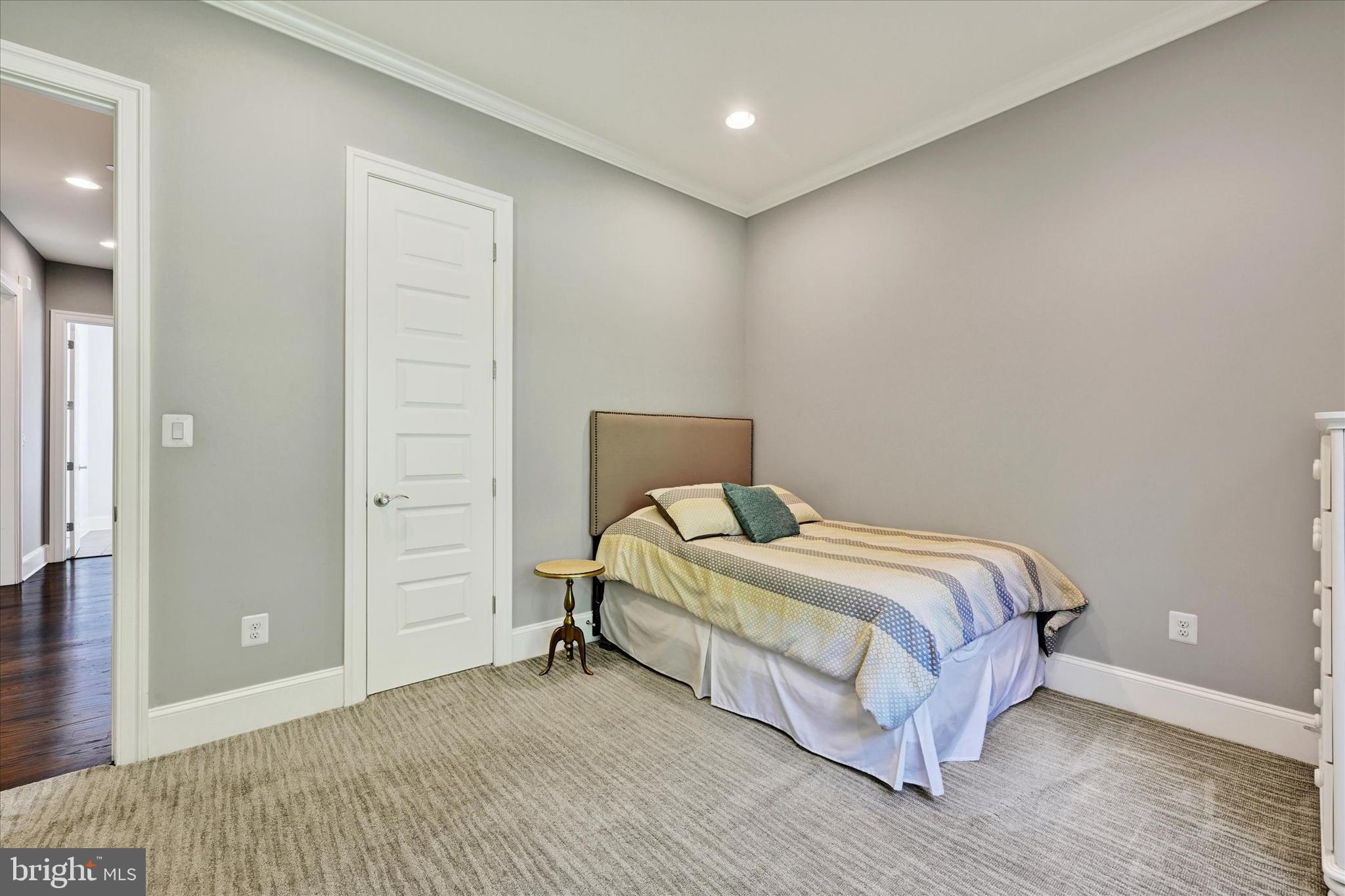 LYONSWOOD - Residential