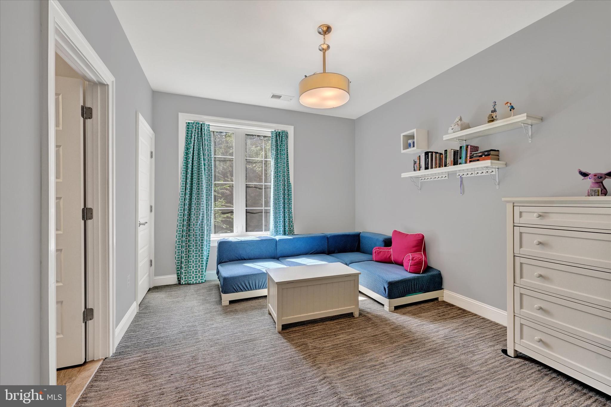 LYONSWOOD - Residential