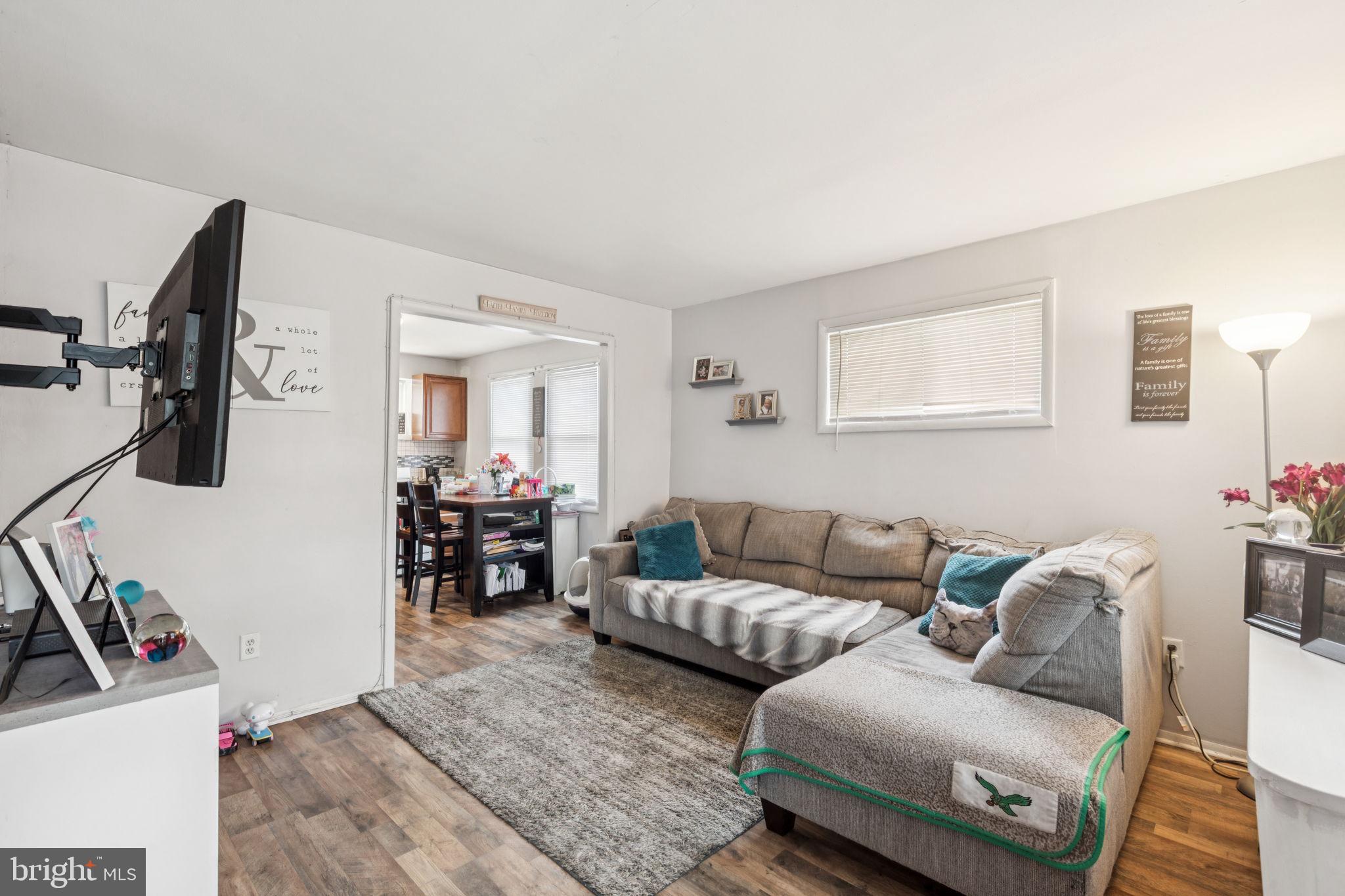 MAYFAIR - Residential