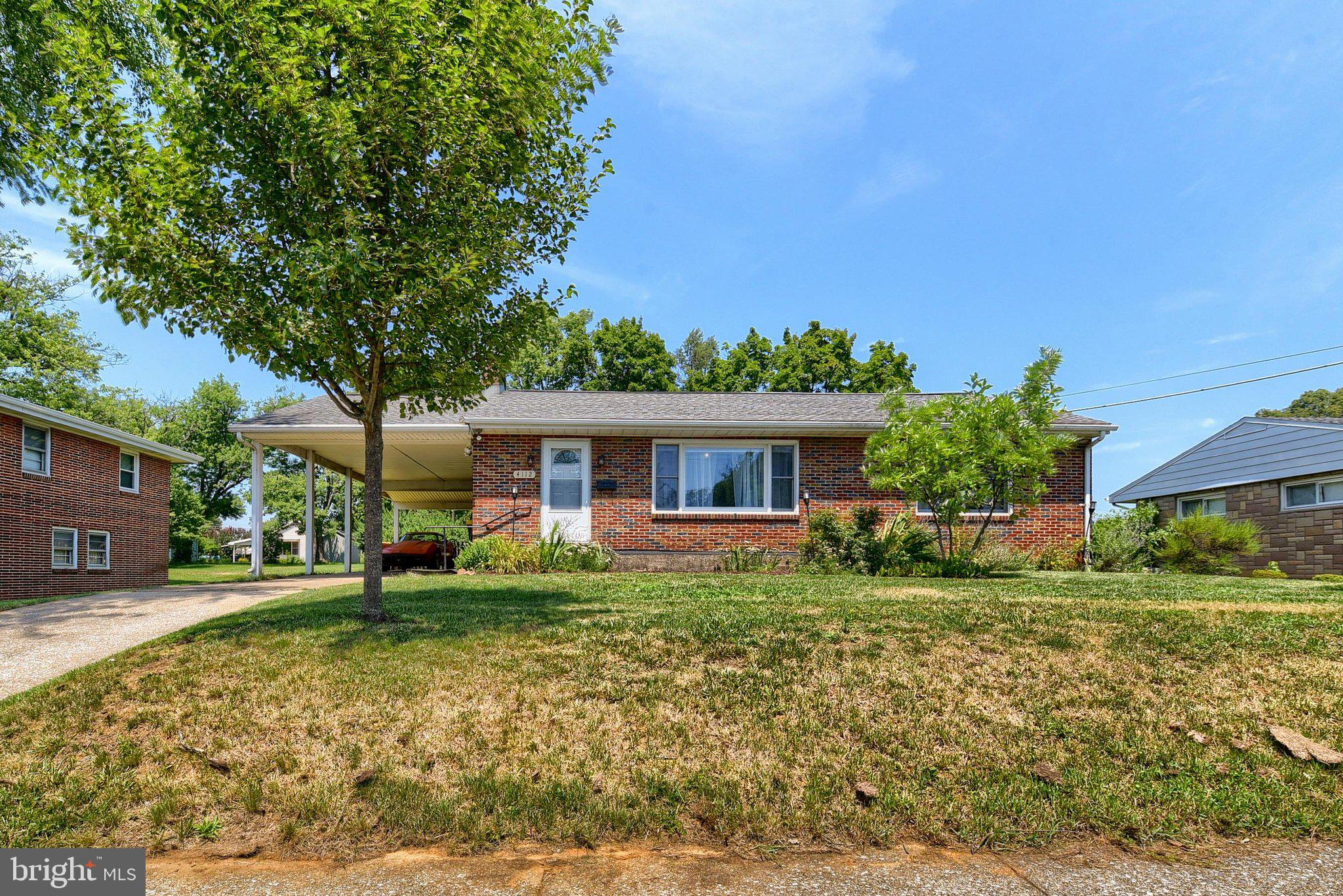 4112 ROSEMONT AVENUE