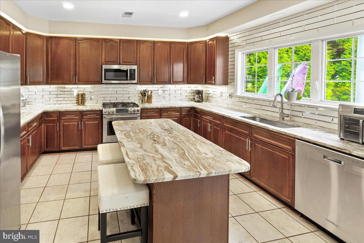 CANVASBACK RIDGE - Residential