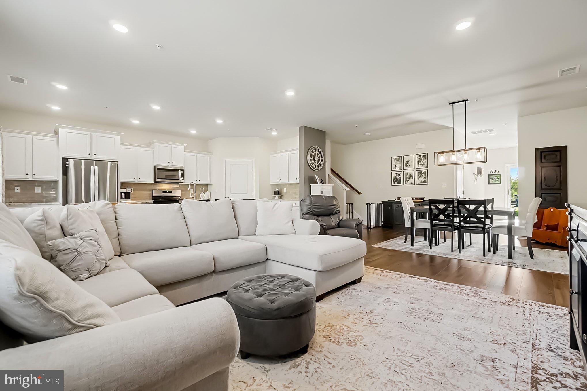 20 EGRET WAY