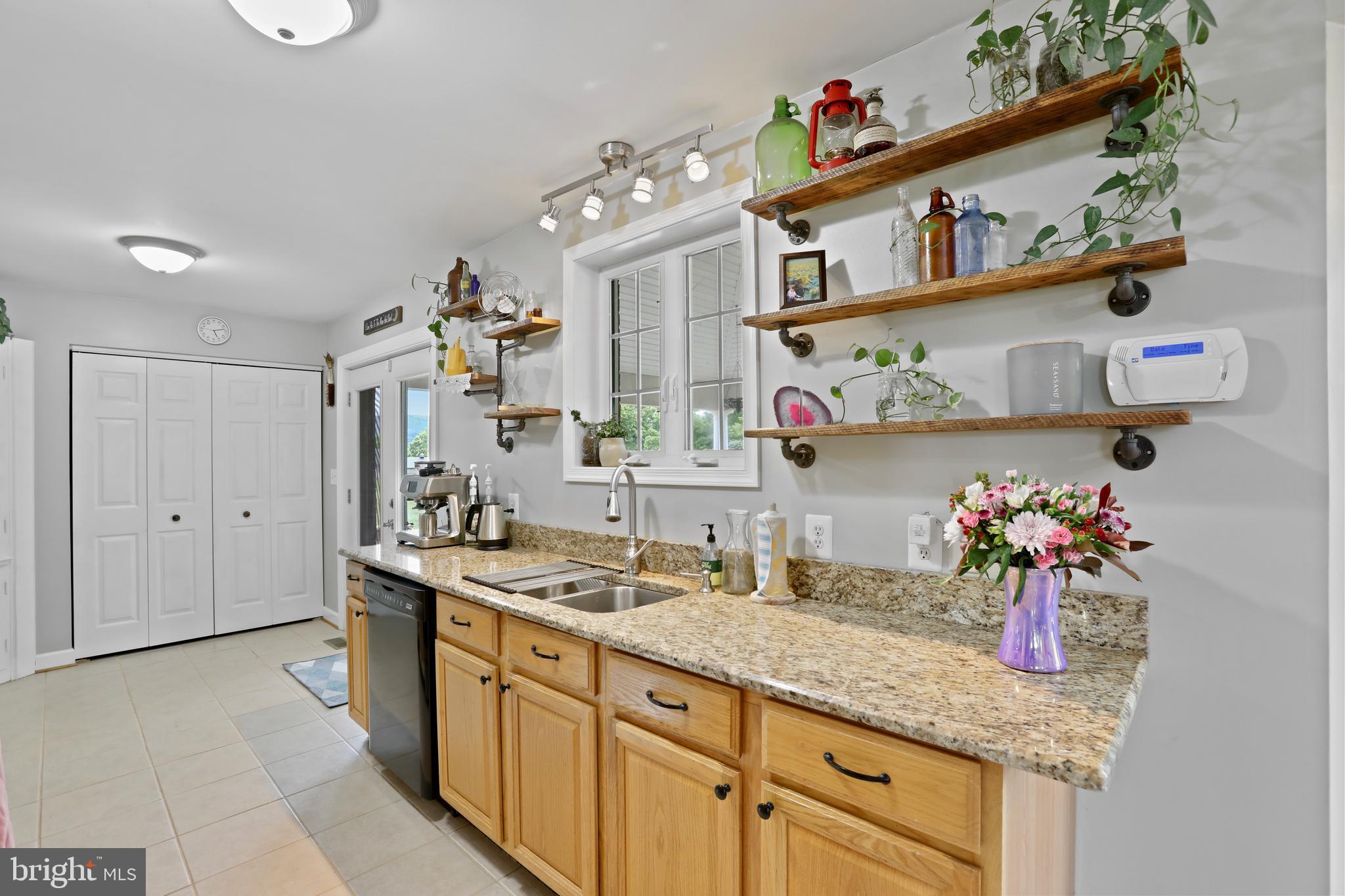 WALNUT SPRINGS - Residential