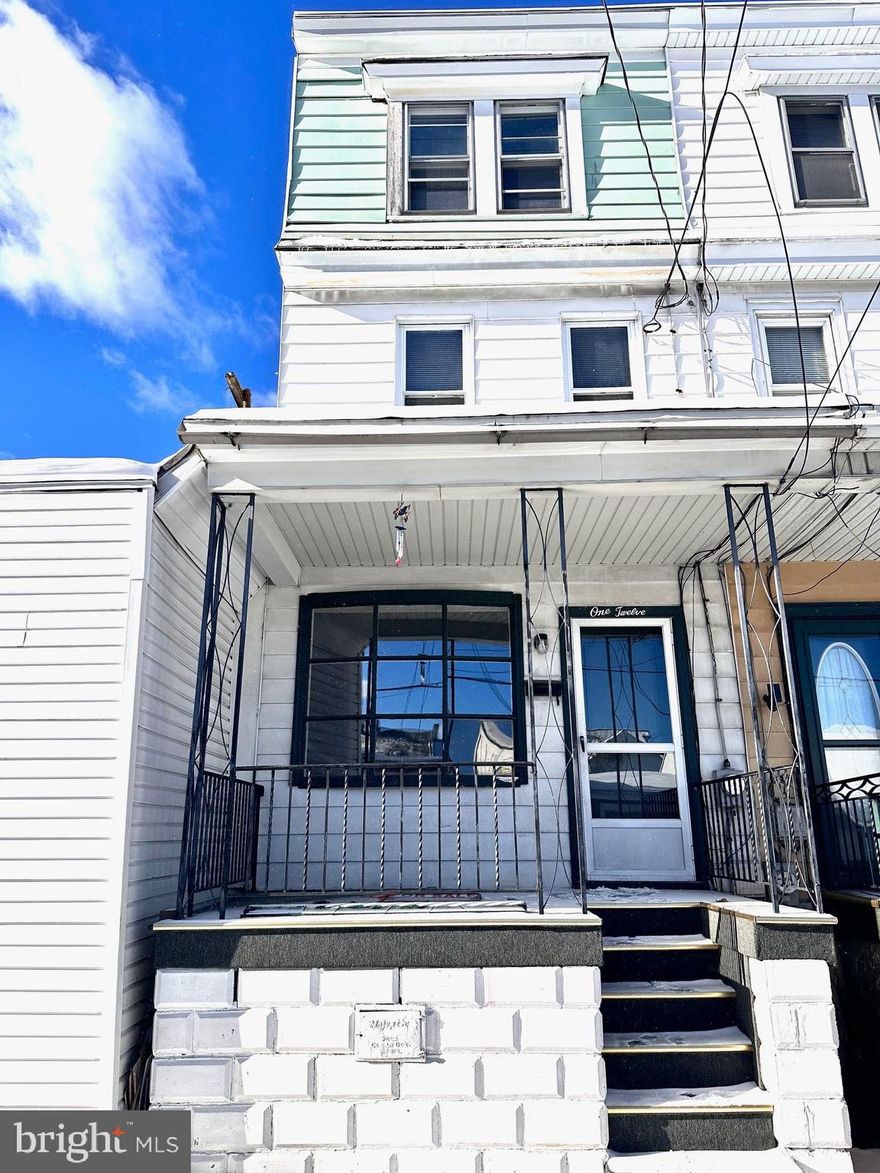 Located on a quiet alleyway in the heart of town, this twin offers plenty of space to spread out with living space sprawled across 3 levels. The main level welcomes you with a spacious living room/dining area combo and semi-modern kitchen with updated flooring and counter tops! 2nd level includes 1 bathroom and 3 bedrooms all with newer carpet throughout. The smaller of the bedrooms offer a perfect space for an in-home office or nursery! The 3rd level offers a 4th bedroom and a bonus room with wall-to-wall closets that can easily be converted to a 5th bedroom if needed. Covered front and back porches and cute courtyard finish out this home. Schedule your showing today!