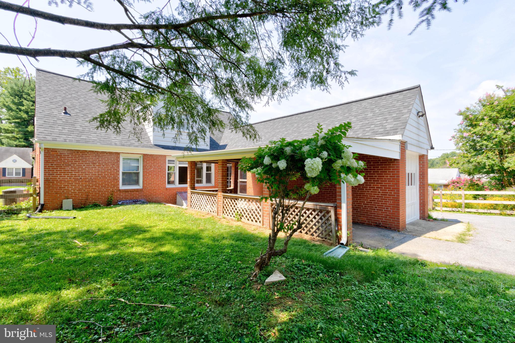 GLENDALE - Residential