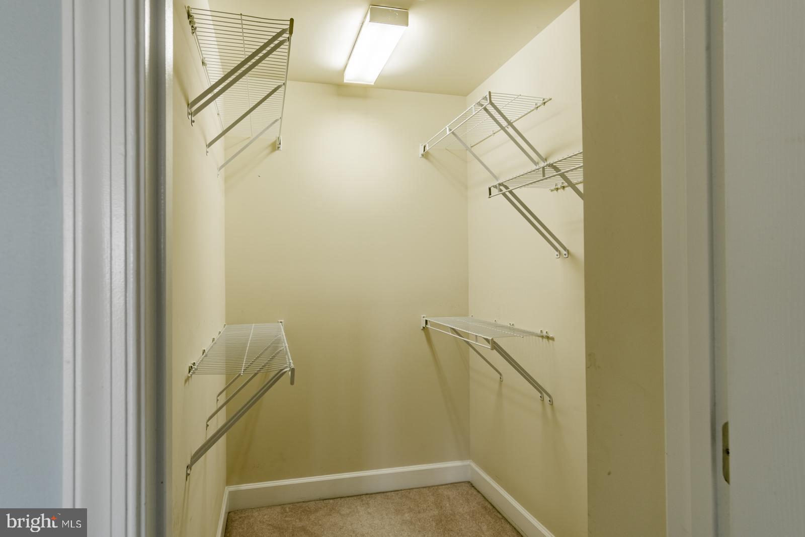 OAKLAWN - Residential Lease