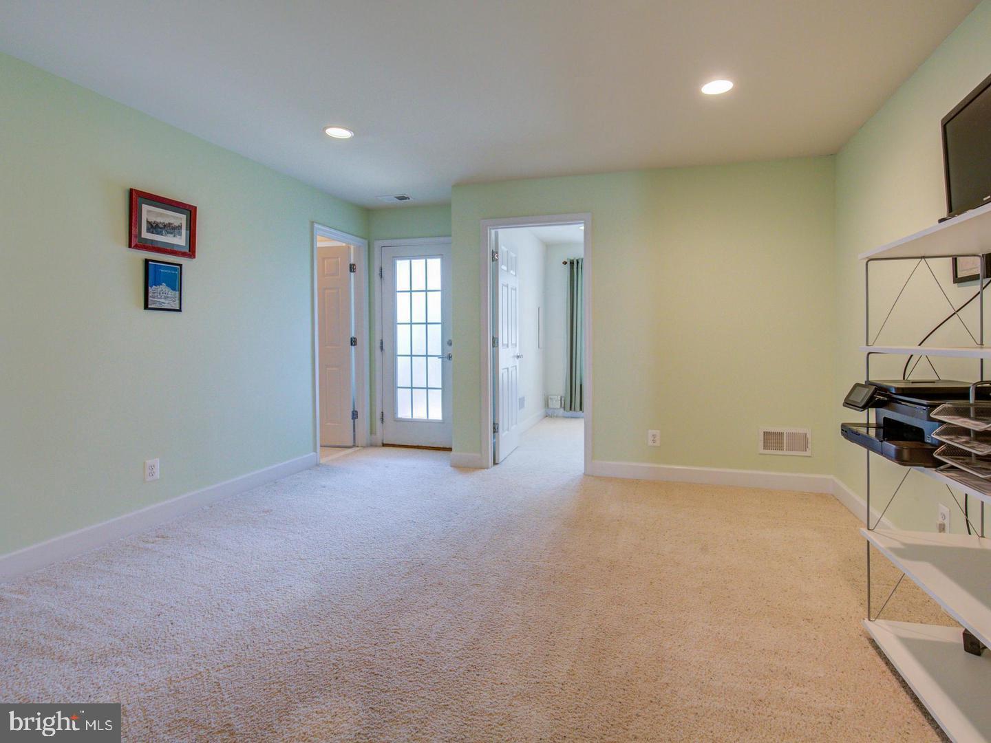 OAKLAWN - Residential Lease