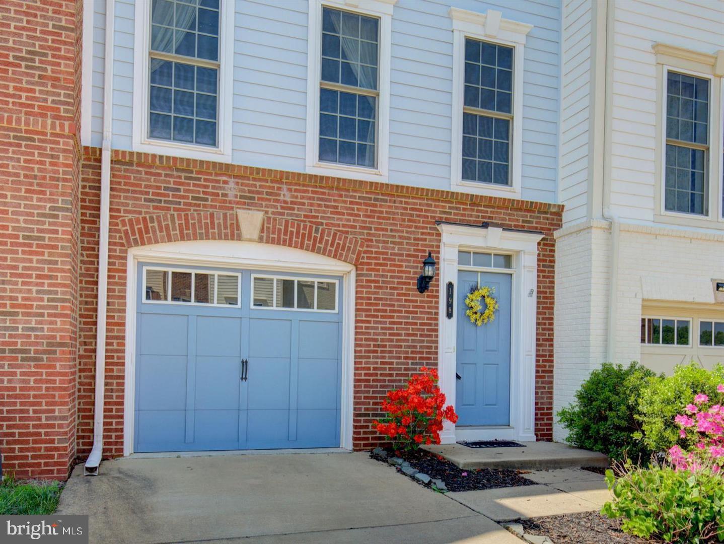 OAKLAWN - Residential Lease