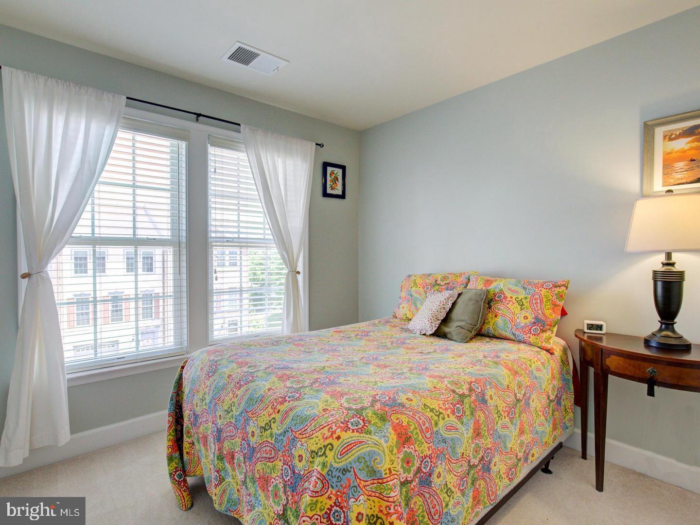 OAKLAWN - Residential Lease