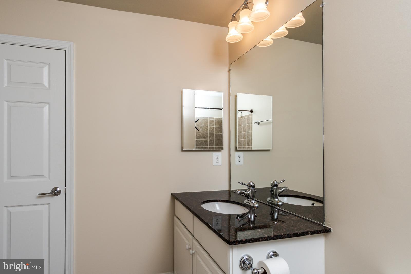 OAKLAWN - Residential Lease