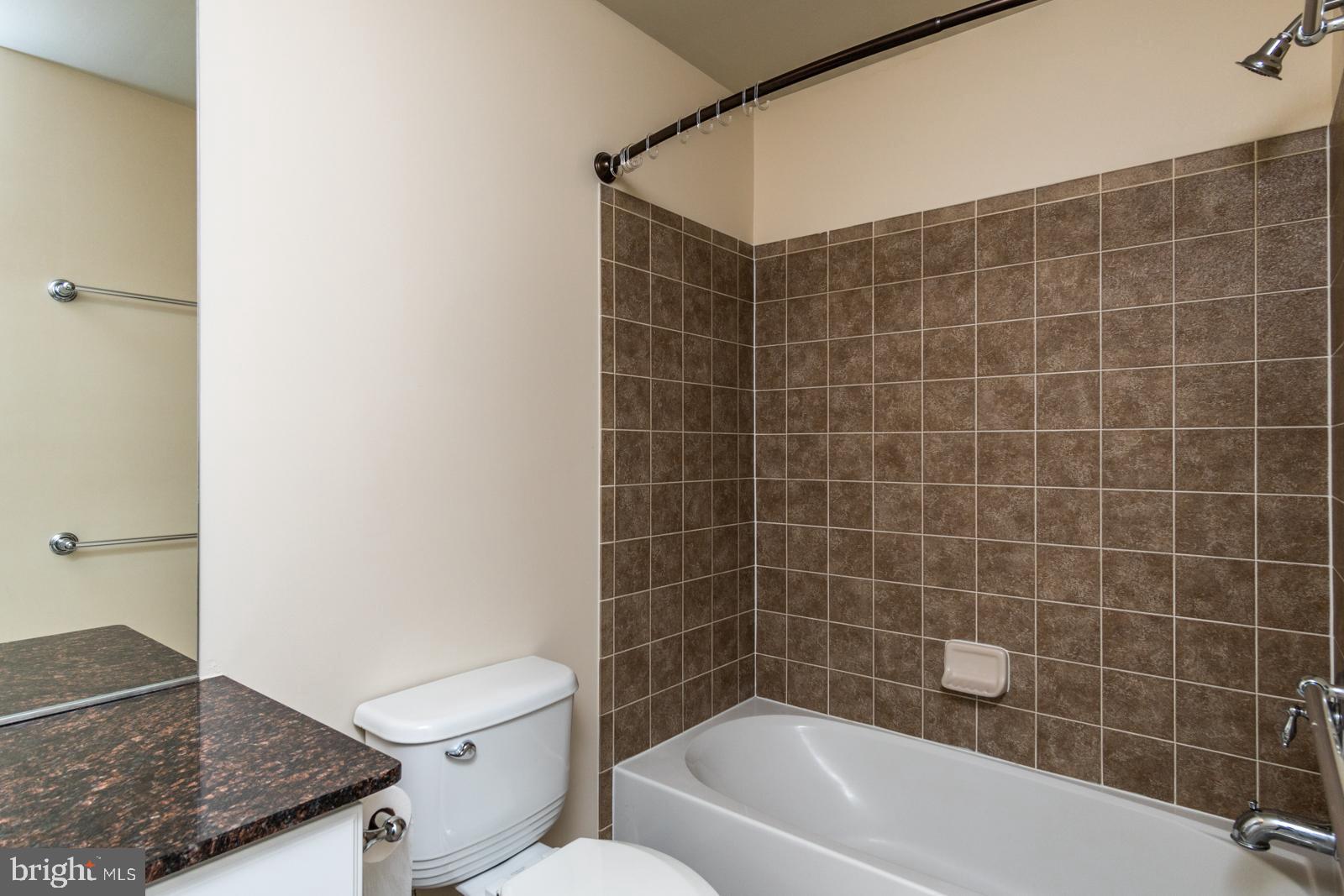 OAKLAWN - Residential Lease