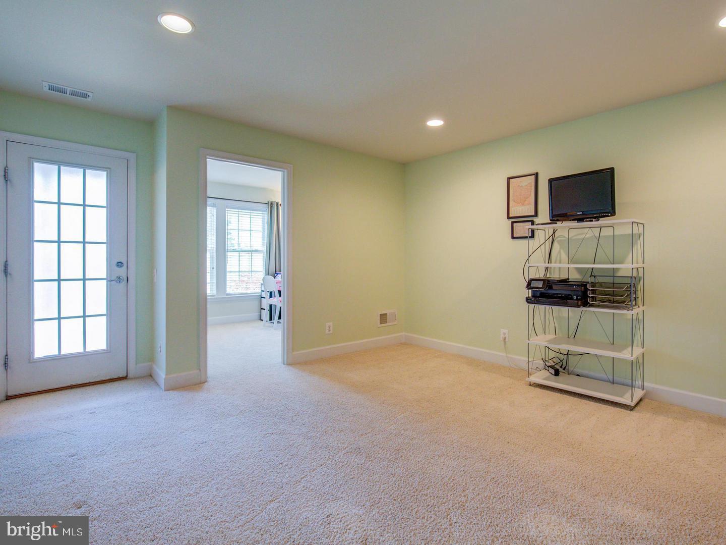 OAKLAWN - Residential Lease