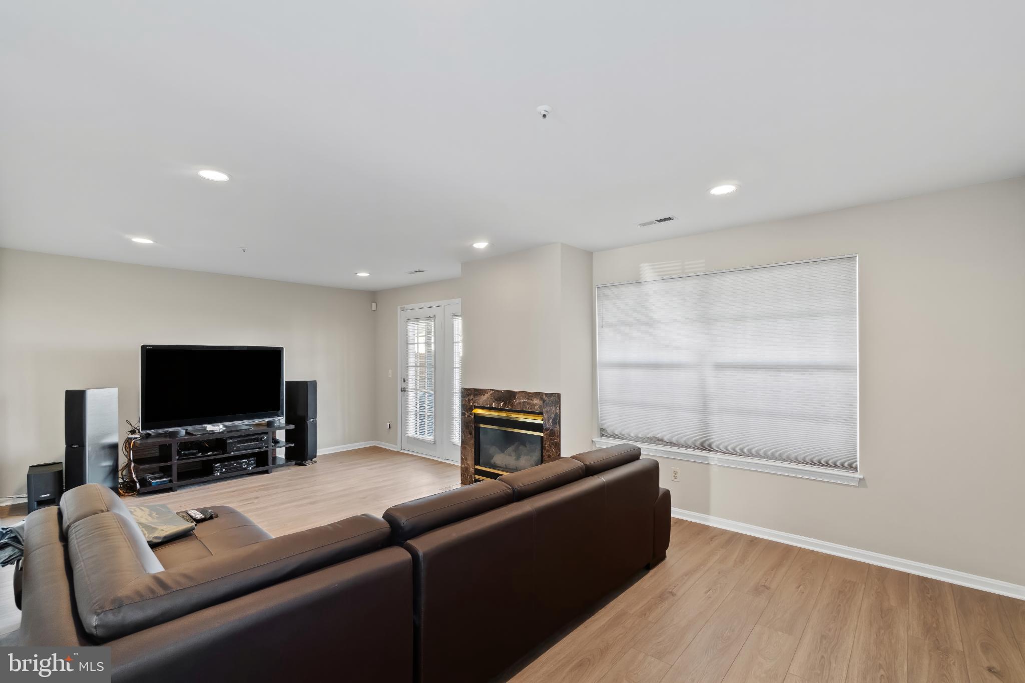 LYONS GATE - Residential