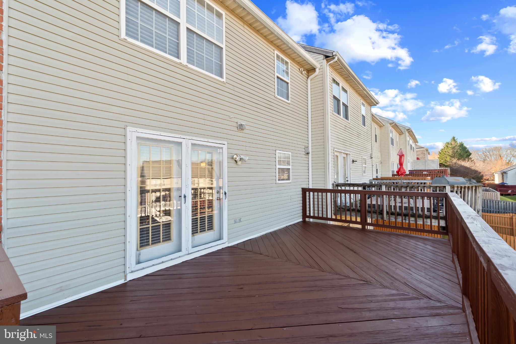 LYONS GATE - Residential