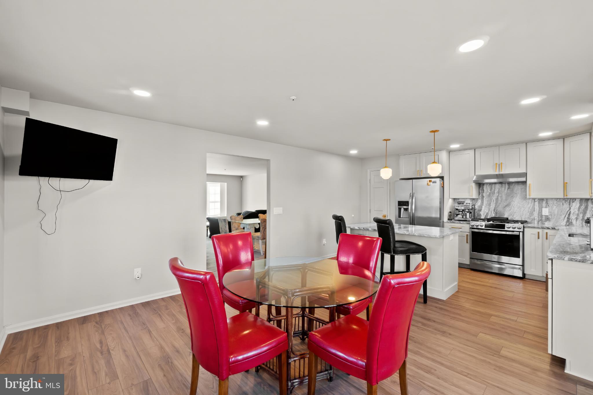 LYONS GATE - Residential