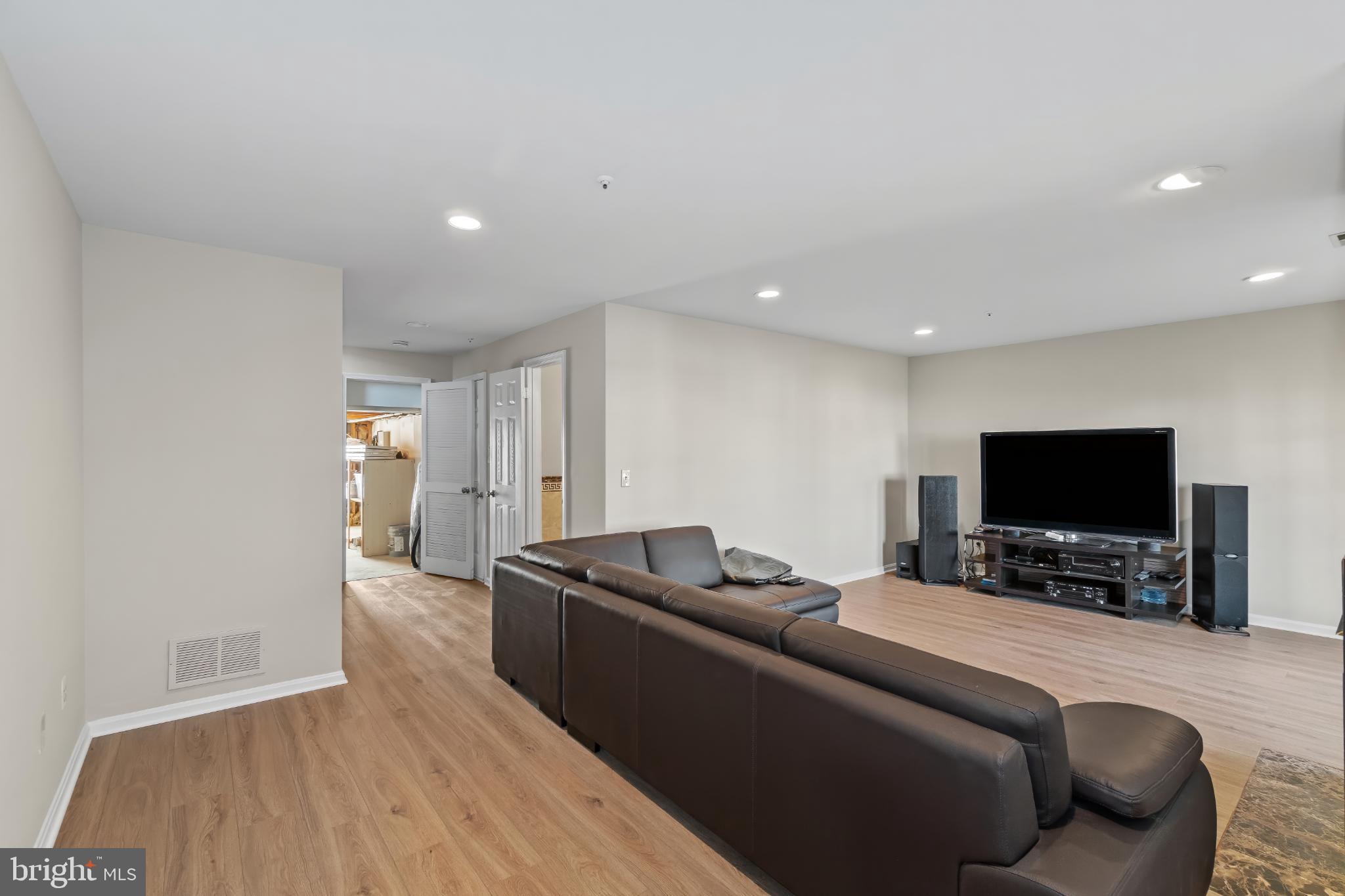 LYONS GATE - Residential