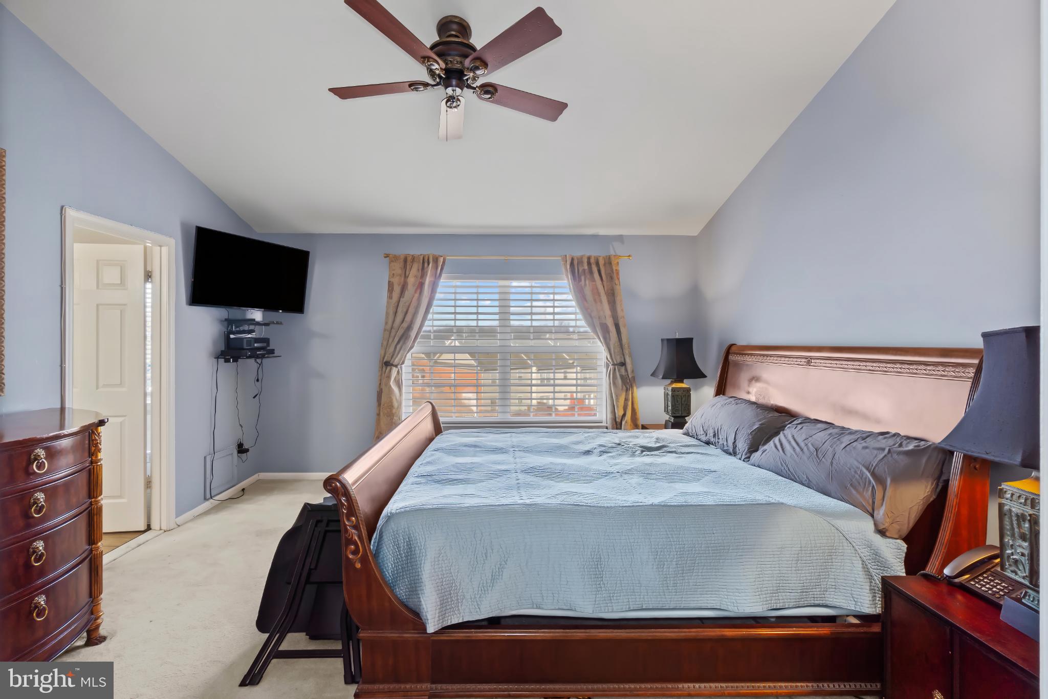 LYONS GATE - Residential