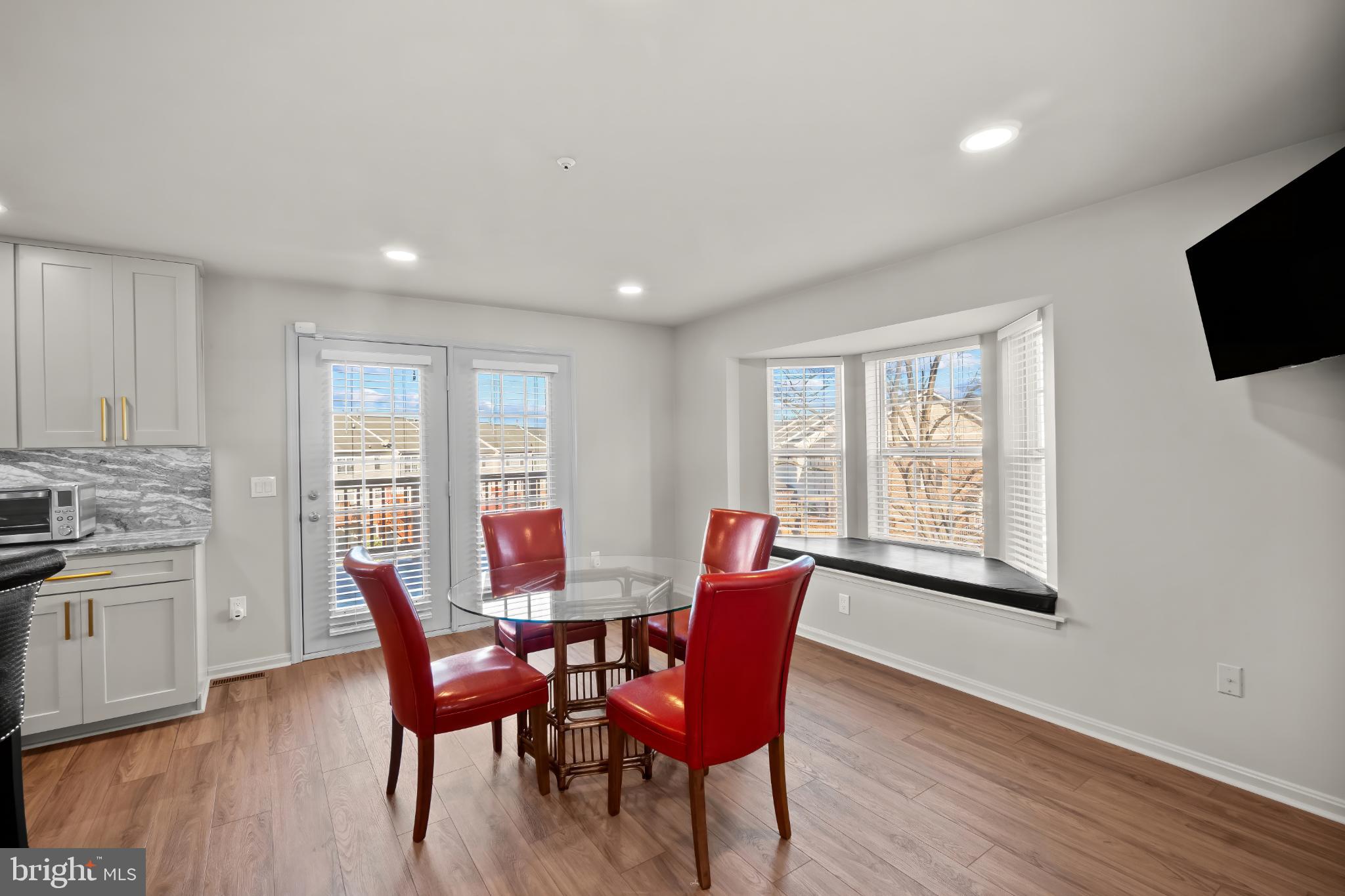 LYONS GATE - Residential