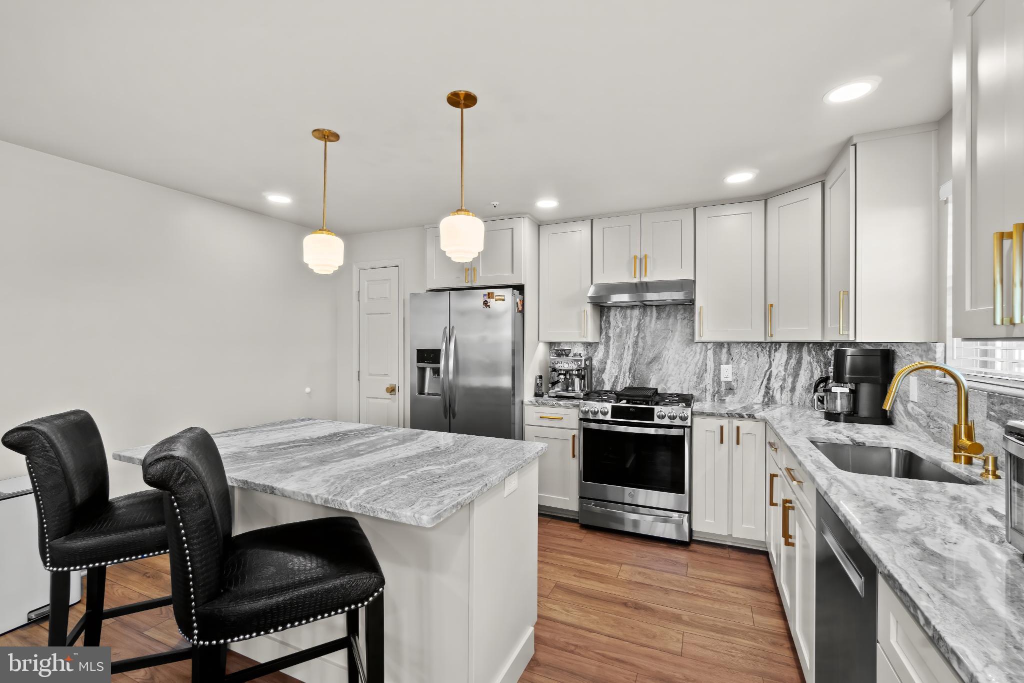 LYONS GATE - Residential