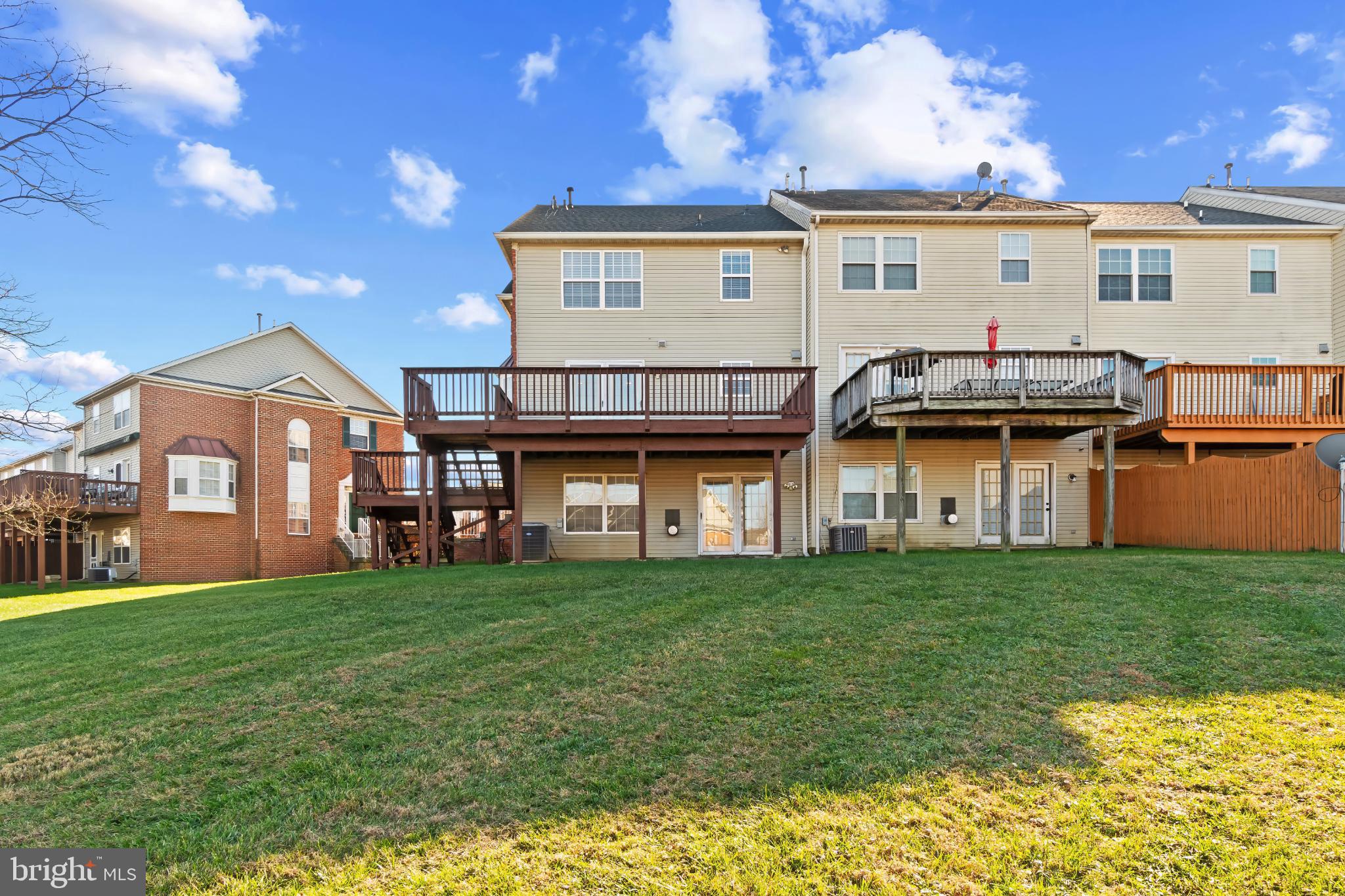 LYONS GATE - Residential