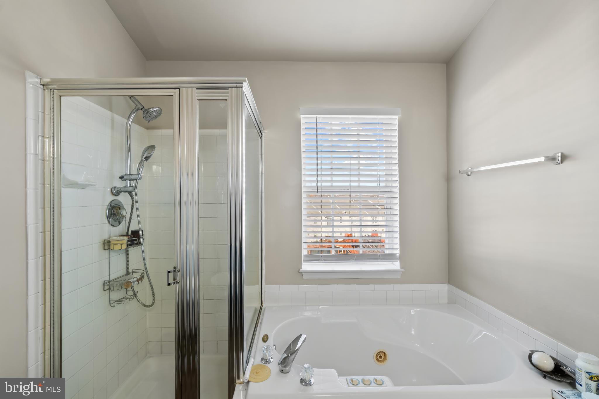 LYONS GATE - Residential