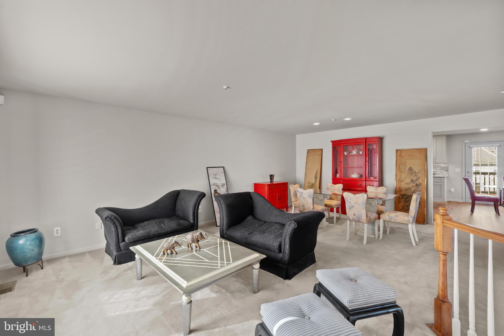 LYONS GATE - Residential