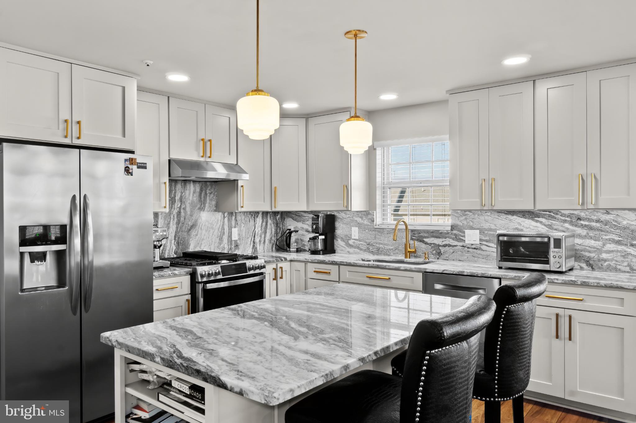 LYONS GATE - Residential