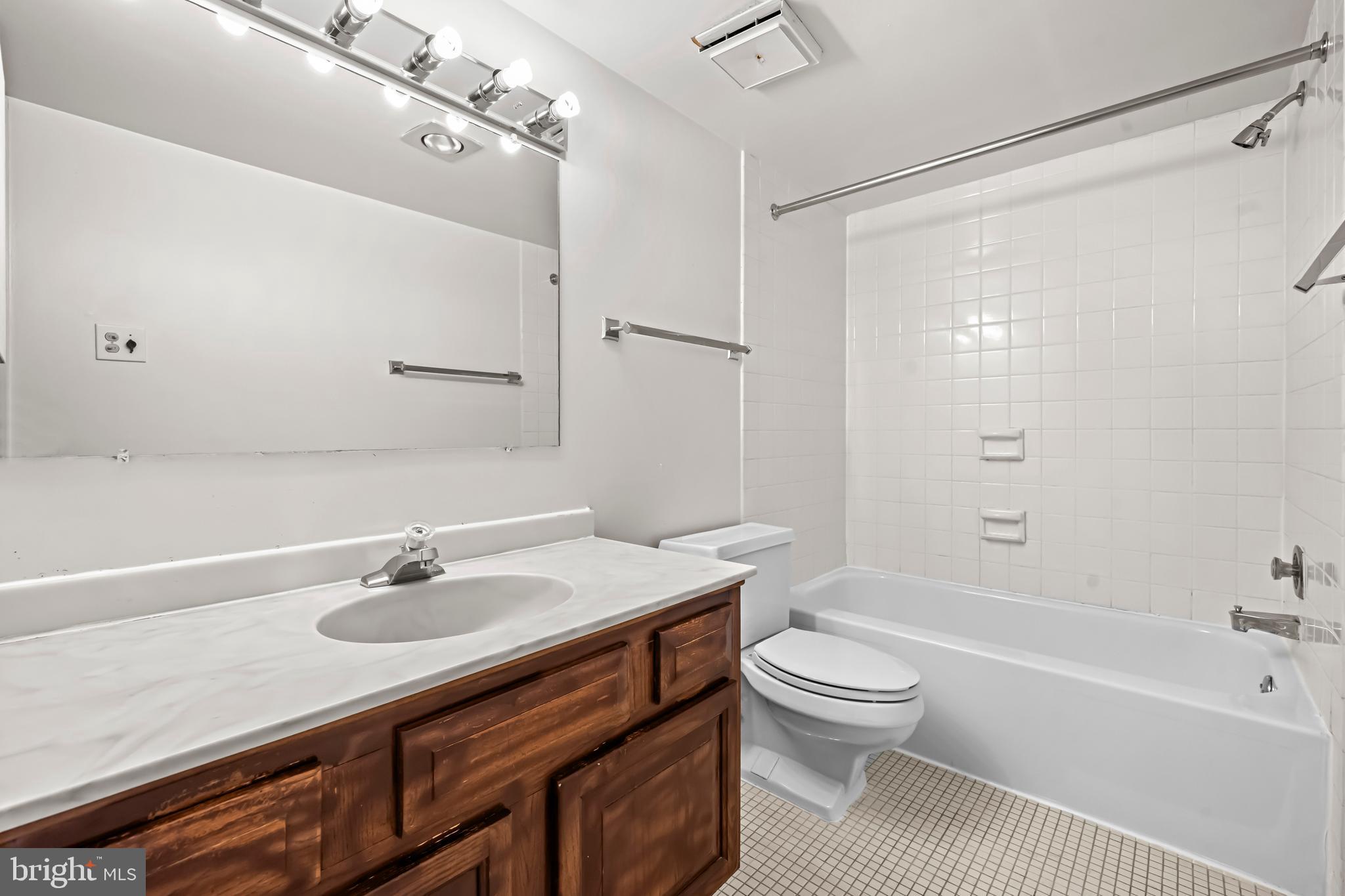 REGENCY AT MCLEAN - Residential