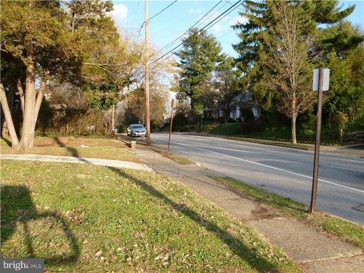 ROXBOROUGH - Commercial Sale
