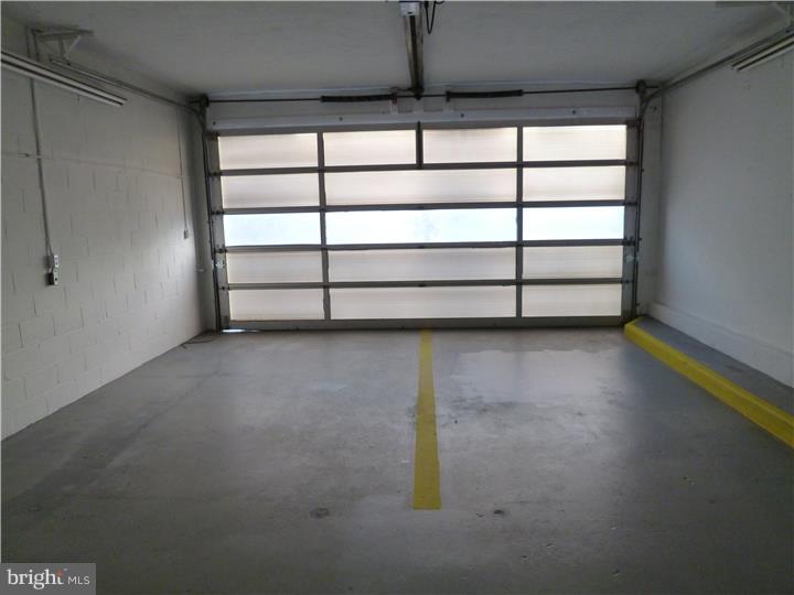ROXBOROUGH - Commercial Sale