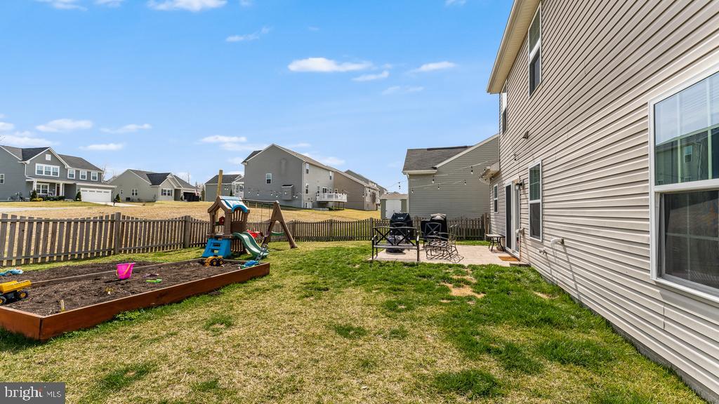 LEE'S PARKE - Residential