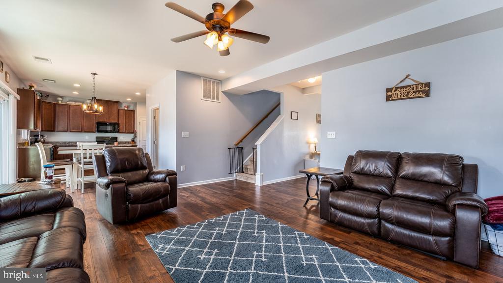 LEE'S PARKE - Residential