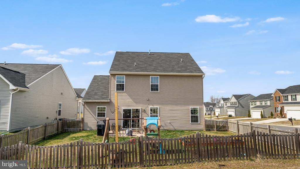 LEE'S PARKE - Residential