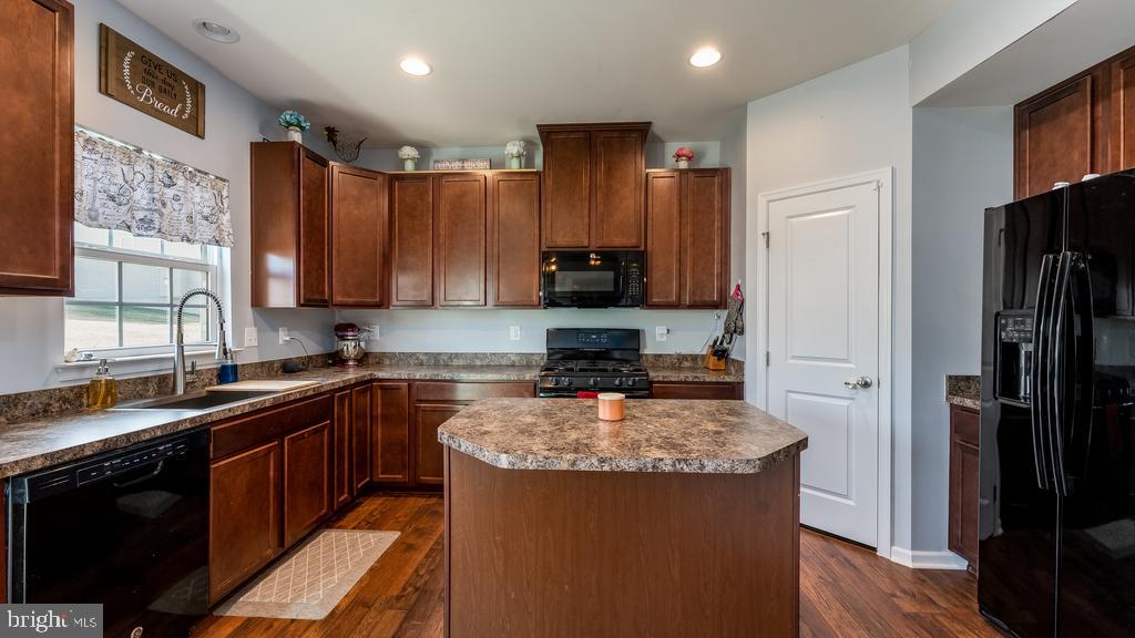 LEE'S PARKE - Residential