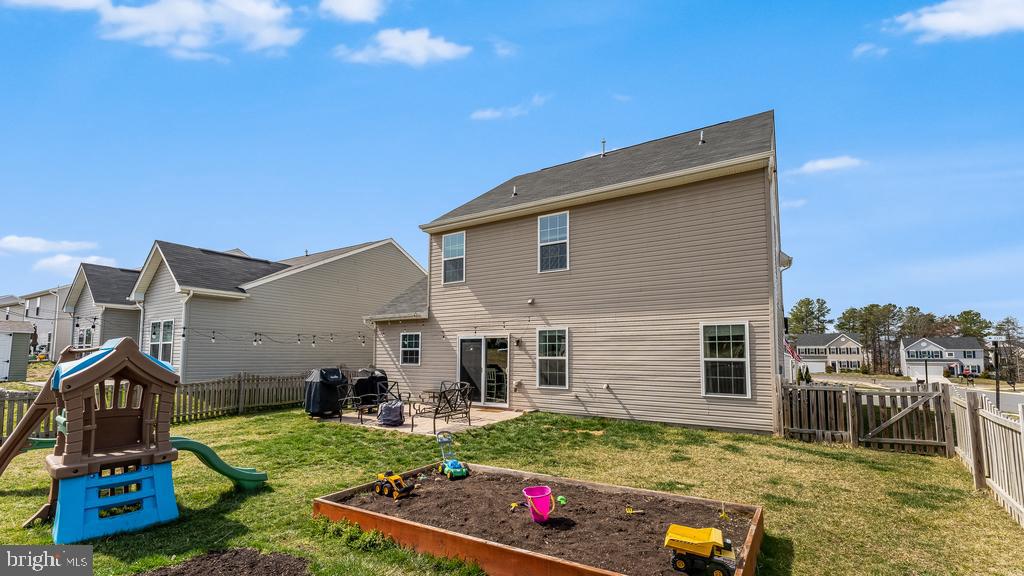 LEE'S PARKE - Residential