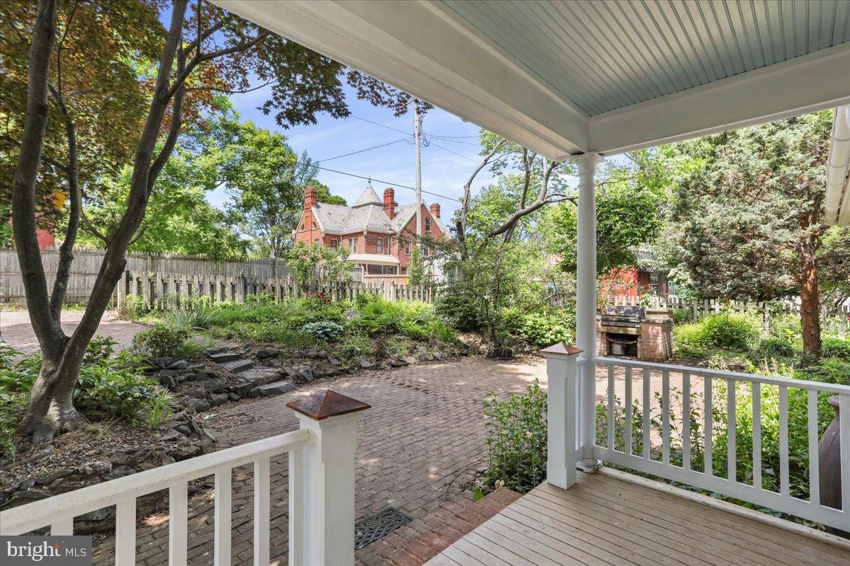 CITY OF CHARLES TOWN - Residential