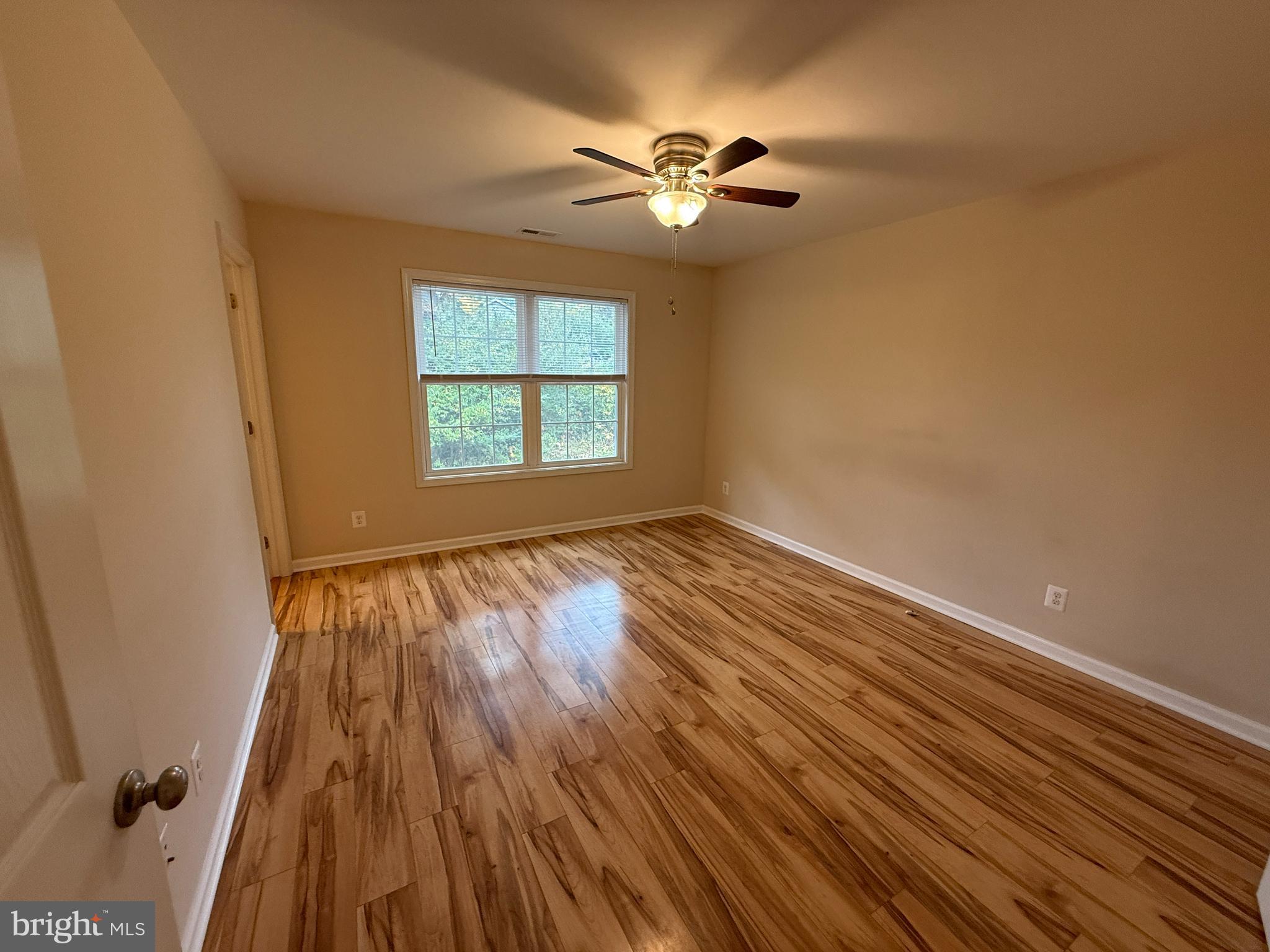 SHEN FARMS RIVERVIEW - Residential Lease