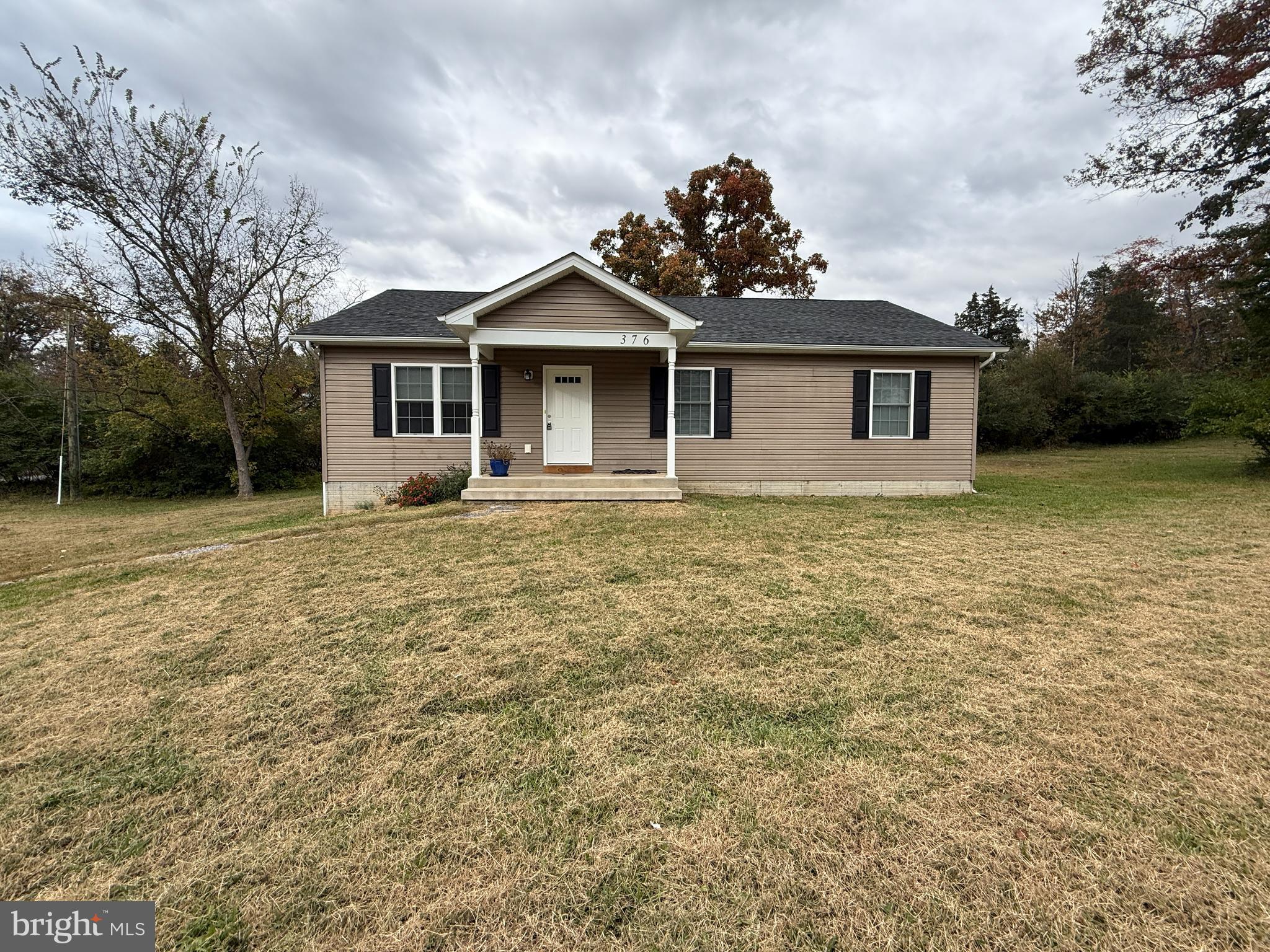 SHEN FARMS RIVERVIEW - Residential Lease