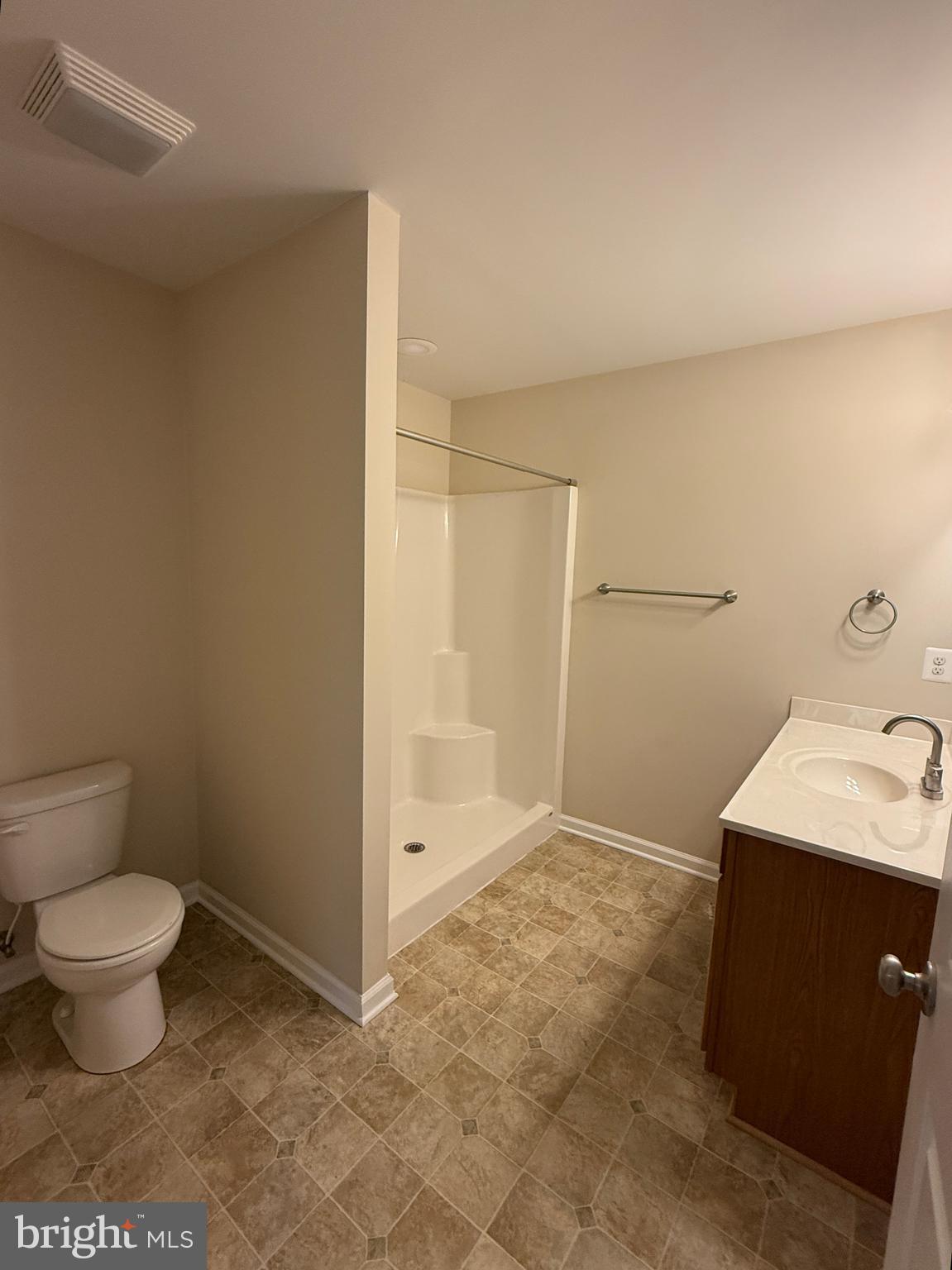 SHEN FARMS RIVERVIEW - Residential Lease